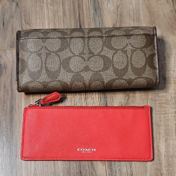 Coach Tan Signature Wallet With Red Insert Zippered Detail Women's - Picture 4 of 17